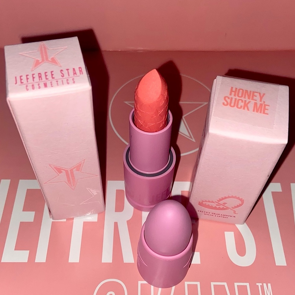 Jeffree Star Cosmetics Velvet Trap Lipstick HONEY SUCK ME Pastel Coral Color NEW